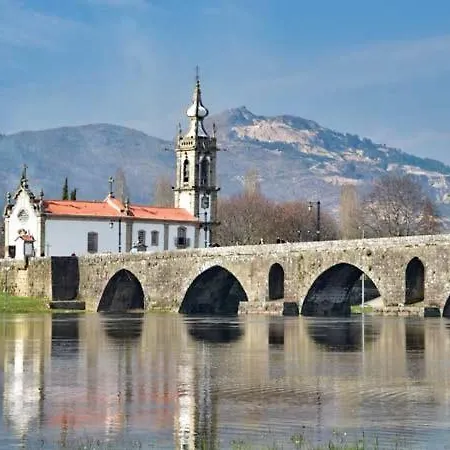 ゲストハウス A Trajadinha Do Lima ポンテ・デ・リマ