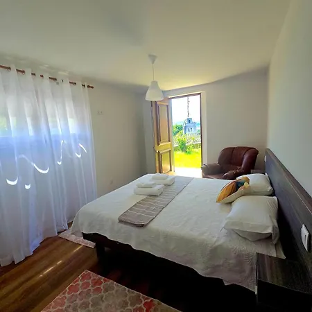 Maison d'hôtes A Trajadinha Do Lima Ponte de Lima