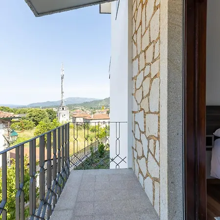 게스트하우스 A Trajadinha Do Lima 폰테 데 리마