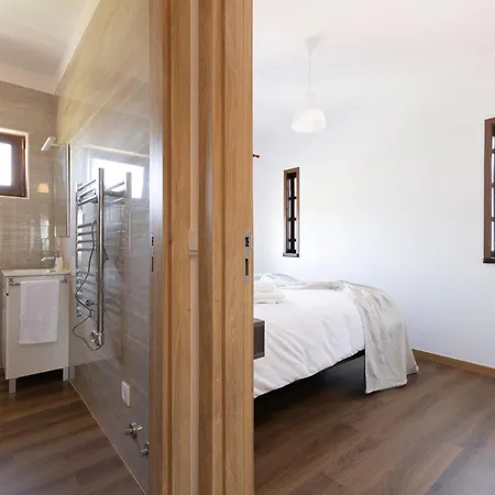 ゲストハウス A Trajadinha Do Lima