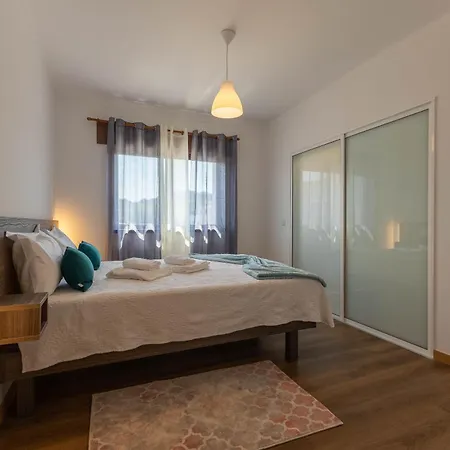 ゲストハウス A Trajadinha Do Lima