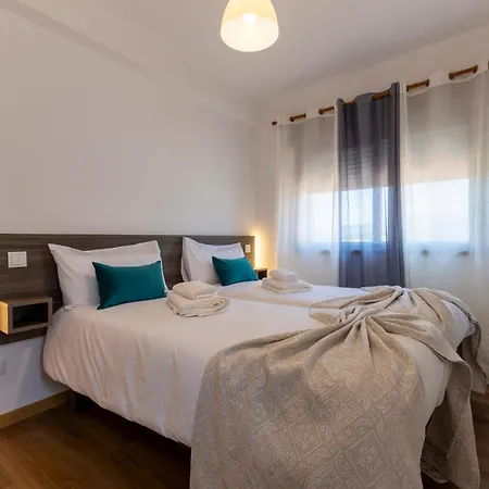 A Trajadinha Do Lima * 폰테 데 리마